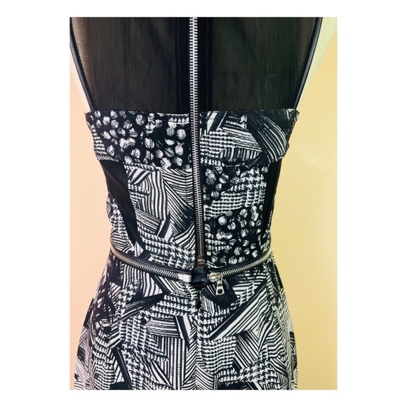 New! Limited Edition YIGAL AZROUEL Mesh Graphic Slit Detachable Top & Skirt Gown - Picture 8 of 10